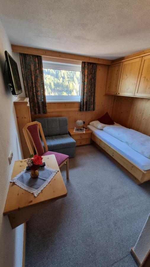 Hotel Garni Friedheim Санкт-Антон-ам-Арльберг Экстерьер фото