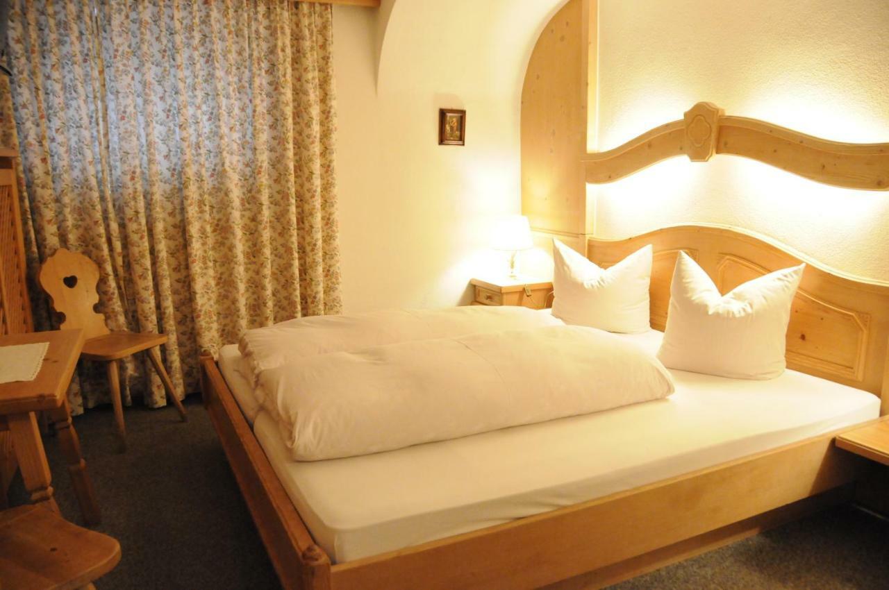 Hotel Garni Friedheim Санкт-Антон-ам-Арльберг Экстерьер фото